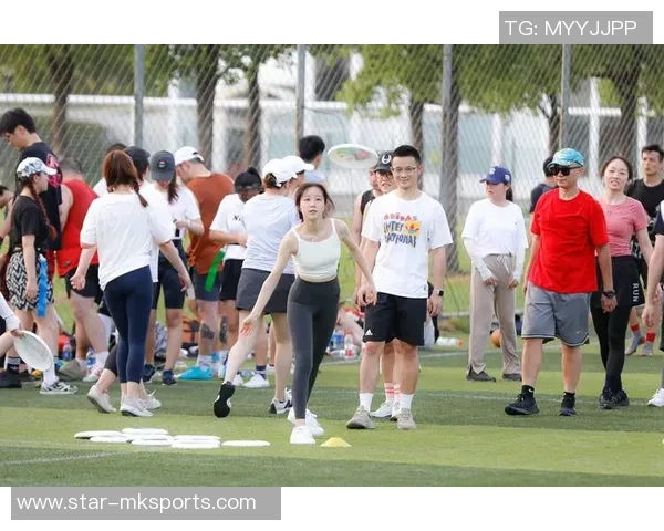 飞盘运动热潮席卷武汉飞盘队灵活性变革引领新体育风尚